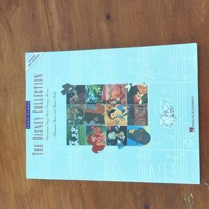 Hal Leonard The Disney Collection piano book